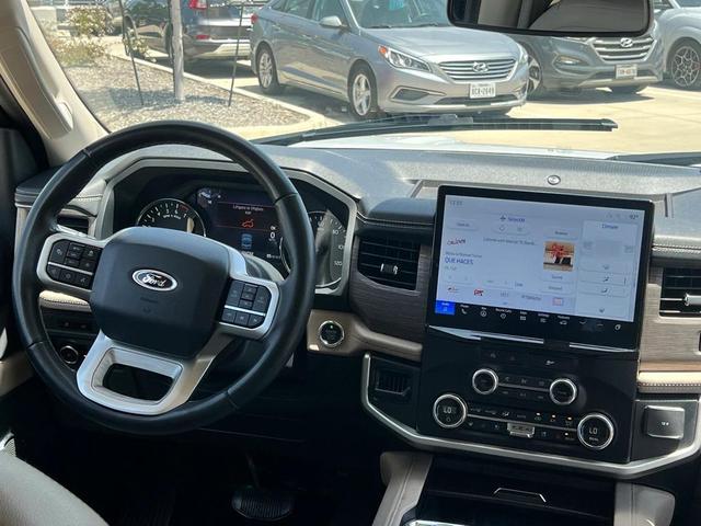 Photo of 2024 Oxford White Ford Expedition Max