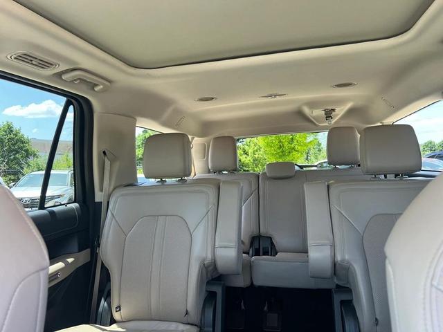 Photo of 2024 Oxford White Ford Expedition Max