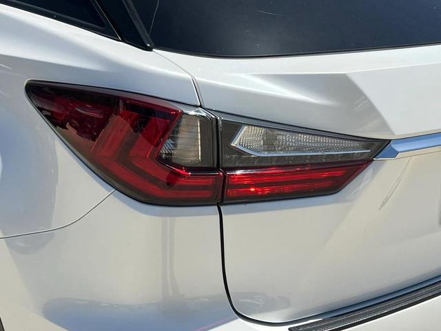 Photo of 2018 Eminent White Pearl Lexus RX 350
