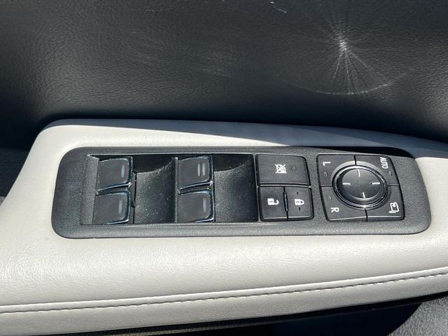 Photo of 2018 Eminent White Pearl Lexus RX 350