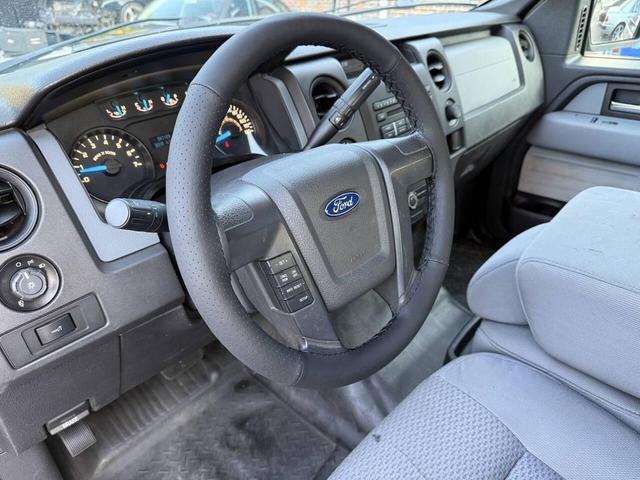 Photo of 2014 Oxford White Ford F-150