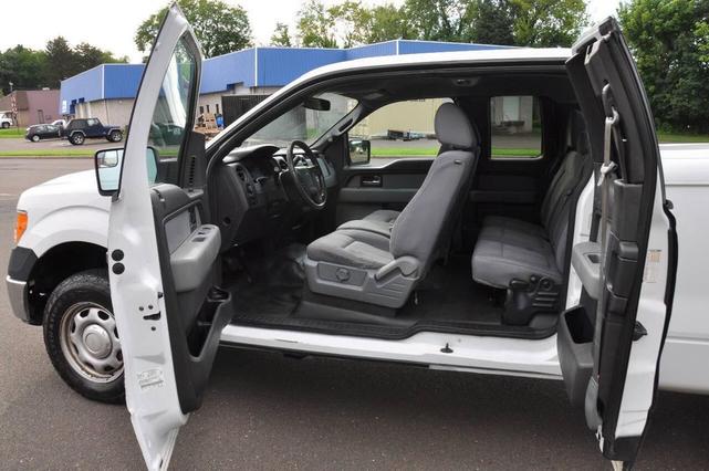 Photo of 2014 Oxford White Ford F-150