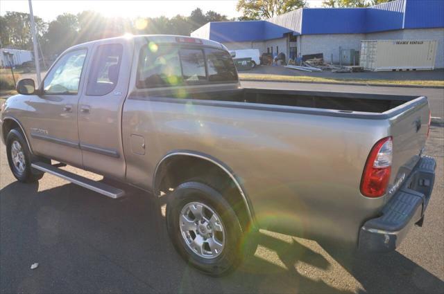 Photo of 2006 Champagne Toyota Tundra