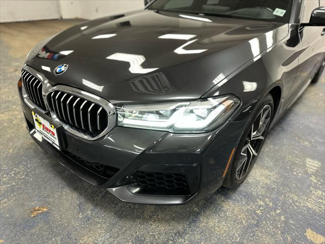 Photo of 2022 Dark Graphite Metallic BMW 540