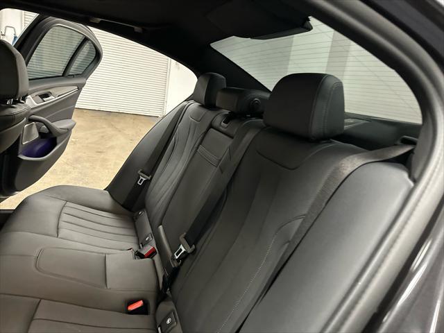 Photo of 2022 Dark Graphite Metallic BMW 540