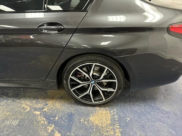 Photo of 2022 Dark Graphite Metallic BMW 540