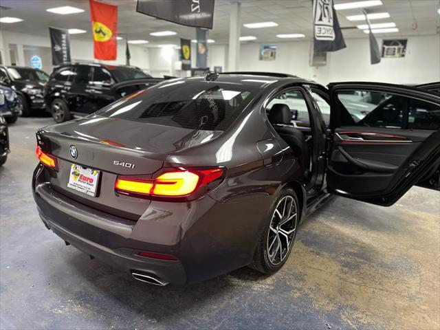 Photo of 2022 Dark Graphite Metallic BMW 540