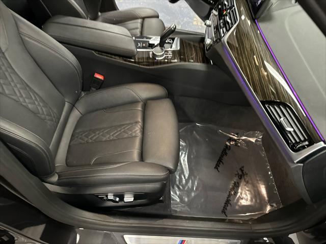 Photo of 2022 Dark Graphite Metallic BMW 540