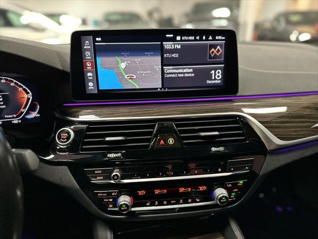 Photo of 2022 Dark Graphite Metallic BMW 540