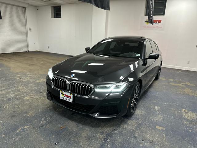 Photo of 2022 Dark Graphite Metallic BMW 540