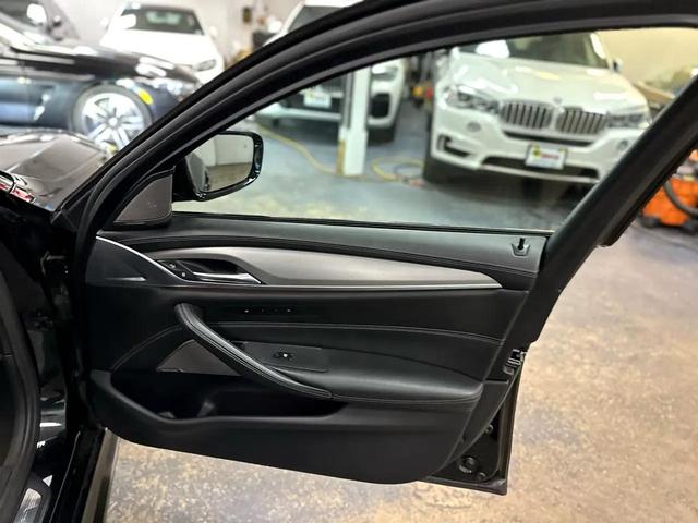 Photo of 2020 Black BMW M5