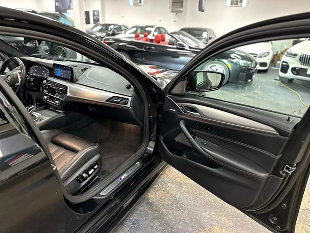 Photo of 2020 Black BMW M5