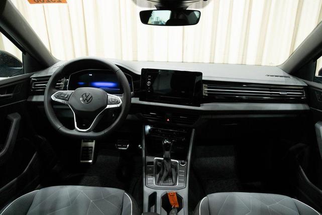 Photo of 2025 Platinum Volkswagen Jetta