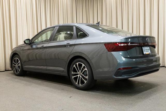 Photo of 2025 Platinum Volkswagen Jetta