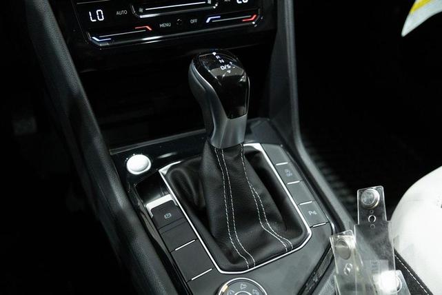 Photo of 2025  Volkswagen Taos