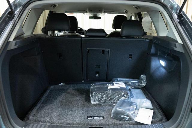 Photo of 2025  Volkswagen Taos