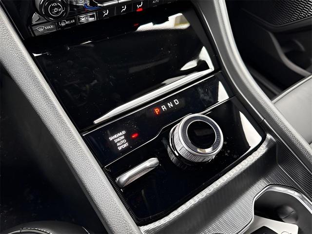 Photo of 2025 Bright White Clearcoat Jeep Grand Cherokee L