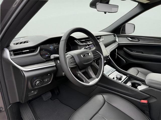 Photo of 2025 Baltic Gray Metallic Clearcoat Jeep Grand Cherokee 4xe