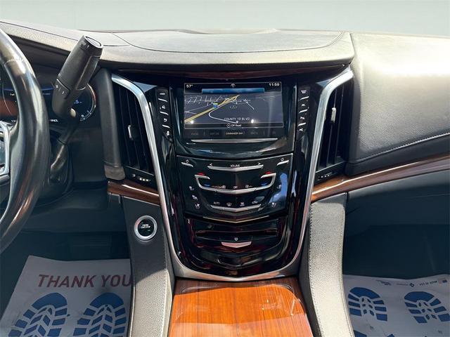 Photo of 2017 Crystal White Tricoat Cadillac Escalade
