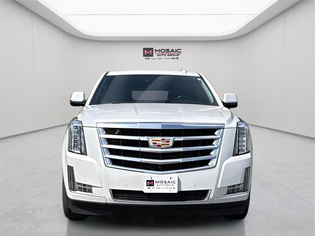 Photo of 2017 Crystal White Tricoat Cadillac Escalade