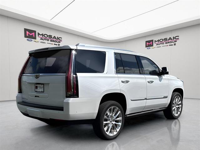 Photo of 2017 Crystal White Tricoat Cadillac Escalade