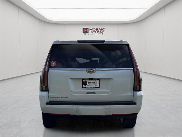 Photo of 2017 Crystal White Tricoat Cadillac Escalade