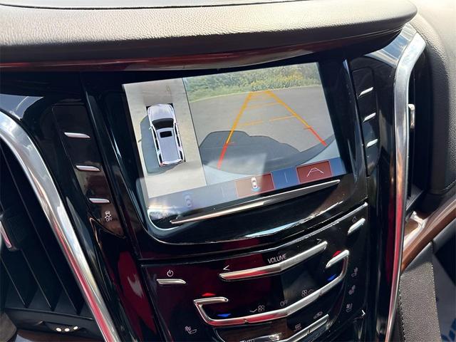 Photo of 2017 Crystal White Tricoat Cadillac Escalade