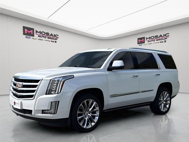 Photo of 2017 Crystal White Tricoat Cadillac Escalade