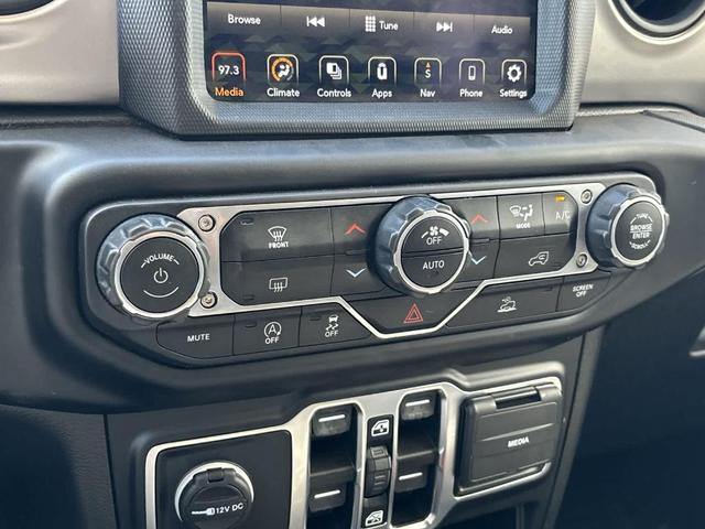 Photo of 2021 Black Clearcoat Jeep Wrangler Unlimited