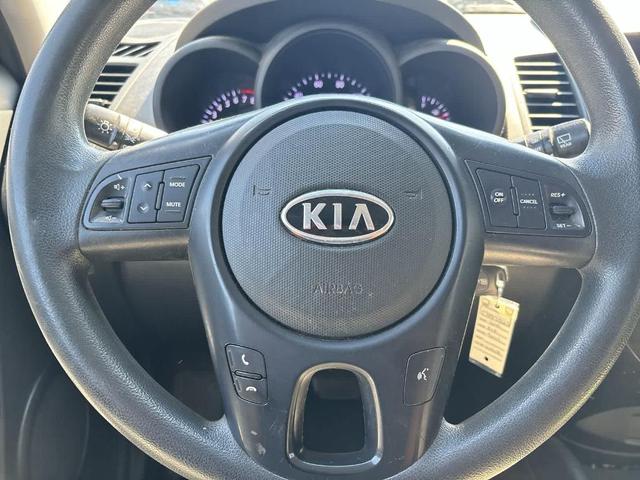 Photo of 2012 Clear White Kia Soul