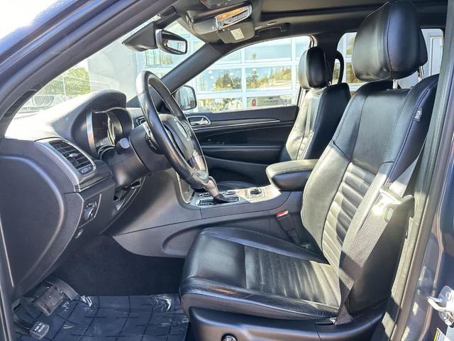 Photo of 2020 Slate Blue Pearlcoat Jeep Grand Cherokee