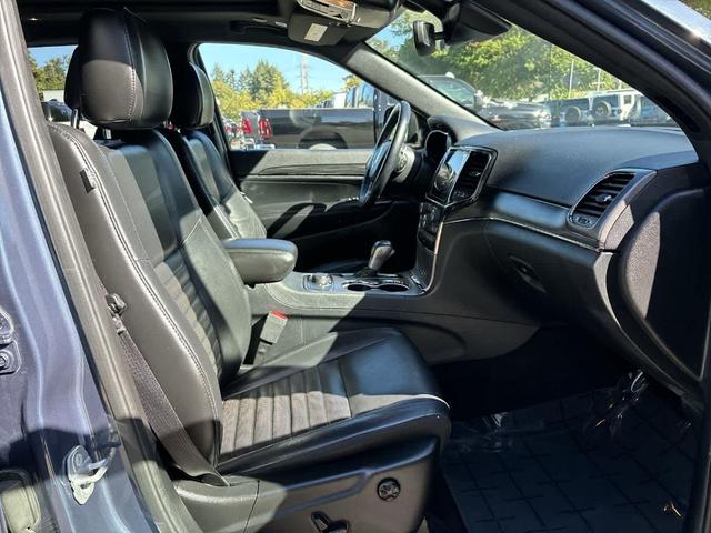Photo of 2020 Slate Blue Pearlcoat Jeep Grand Cherokee
