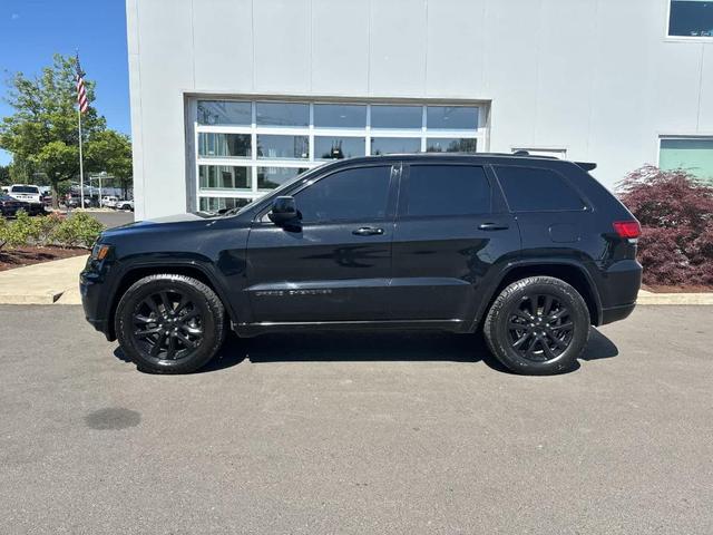 Photo of 2021 Diamond Black Jeep Grand Cherokee