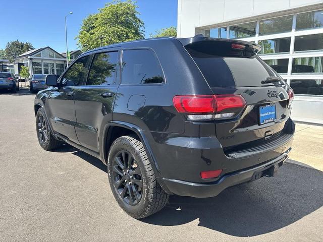 Photo of 2021 Diamond Black Jeep Grand Cherokee