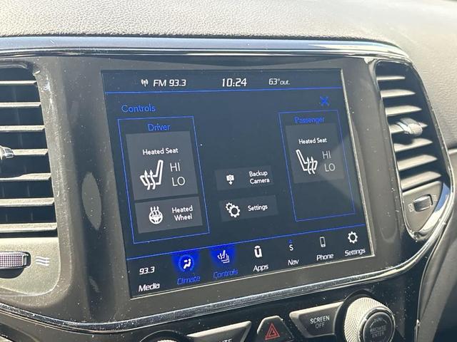 Photo of 2021 Diamond Black Jeep Grand Cherokee