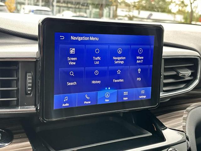 Photo of 2023 Iconic Silver Metallic Ford Explorer