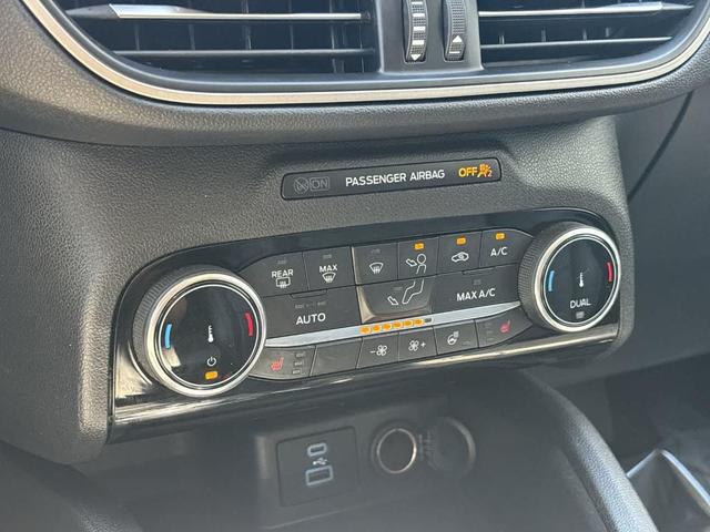 Photo of 2022 Carbonized Gray Metallic Ford Escape