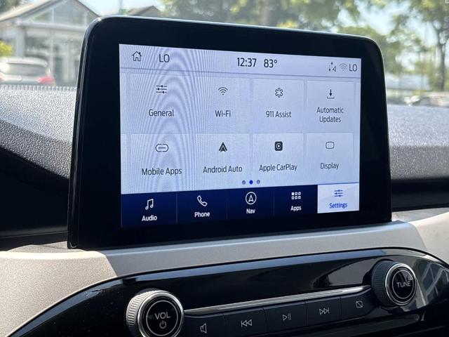 Photo of 2022 Carbonized Gray Metallic Ford Escape