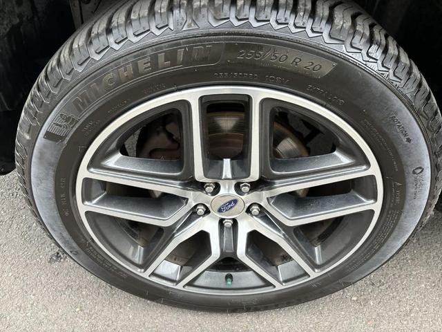 Photo of 2018 Magnetic Metallic Ford Explorer