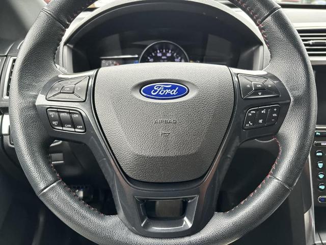 Photo of 2018 Magnetic Metallic Ford Explorer