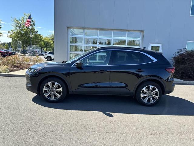 Photo of 2024 Agate Black Metallic Ford Escape
