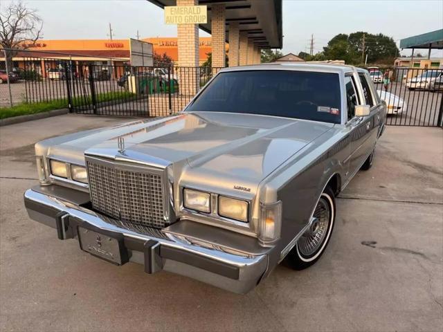 1987 Lincoln Town Car