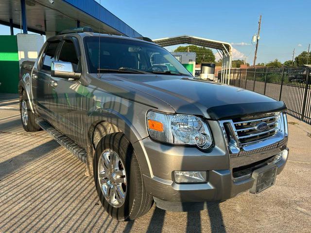Photo of 2008 Gold Ford Explorer Sport Trac
