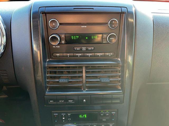 Photo of 2008 Gold Ford Explorer Sport Trac