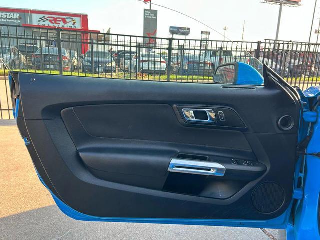 Photo of 2017 Blue Ford Mustang