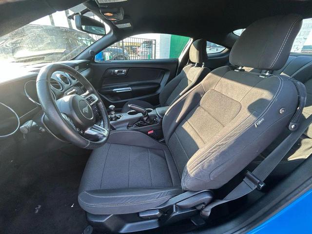 Photo of 2017 Blue Ford Mustang