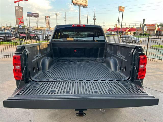 Photo of 2018 Graphite Metallic Chevrolet Silverado 1500