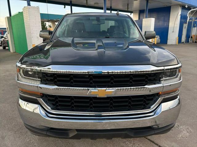 Photo of 2018 Graphite Metallic Chevrolet Silverado 1500