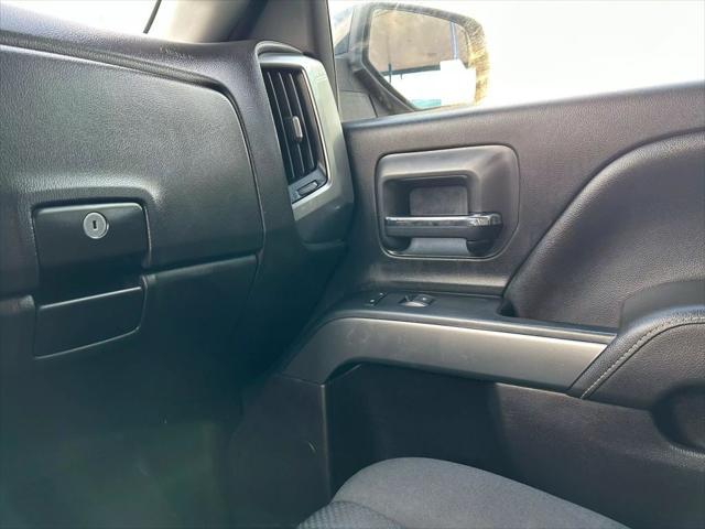 Photo of 2018 Graphite Metallic Chevrolet Silverado 1500