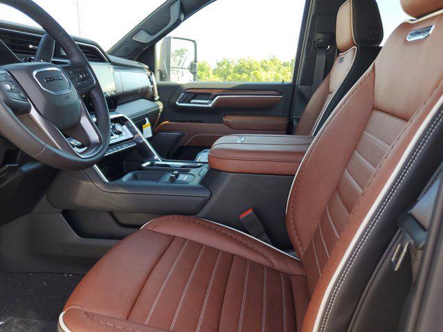 Photo of 2025 Summit White GMC Sierra 2500